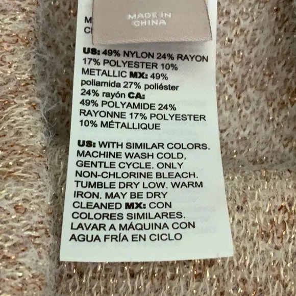 Chico’s Fuzzy Pale Pink &Rose Gold Shine Knit Cape Gold Size S/M - Picture 5 of 9